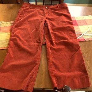 Rust Wide Leg Crop Corduroys by Amaryllis. XL. Pull On Stretchy. Back Pockets.